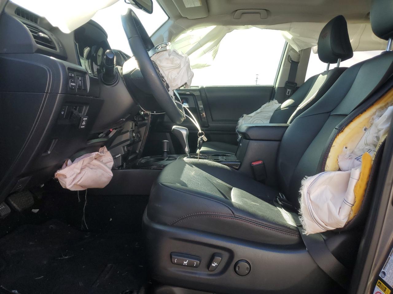 2019 TOYOTA 4RUNNER SR - Image 7