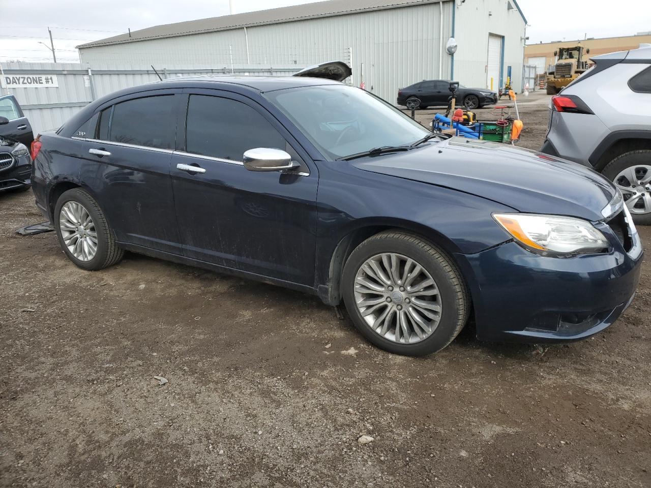 2012 CHRYSLER 200 LIMITE - Image 4