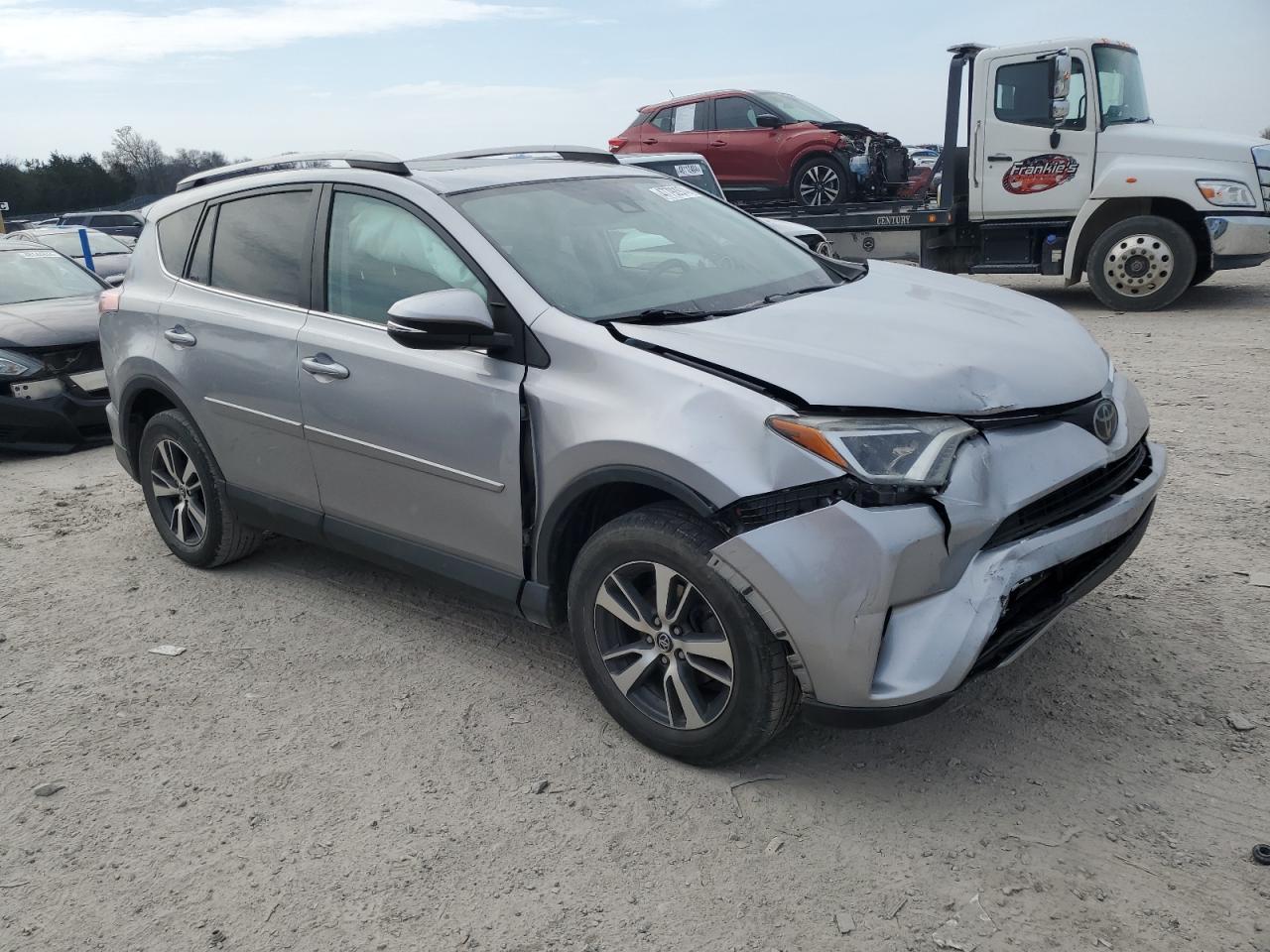 2017 TOYOTA RAV4 XLE - Фото 4