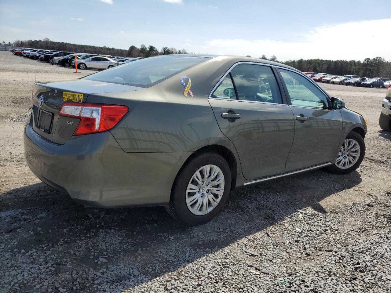 2013 TOYOTA CAMRY L - Фото 3