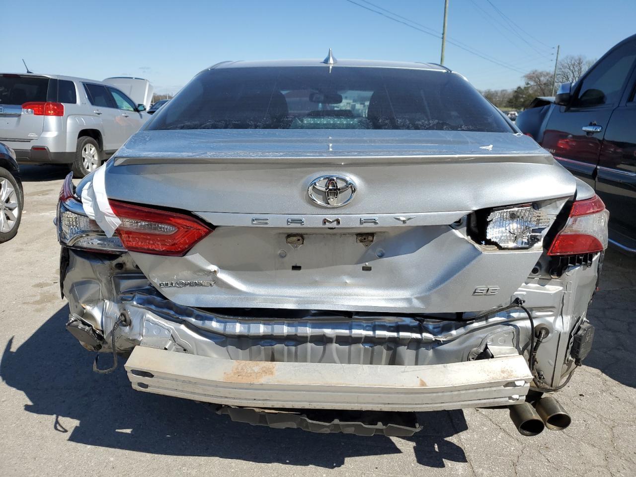 2018 TOYOTA CAMRY L - Фото 6