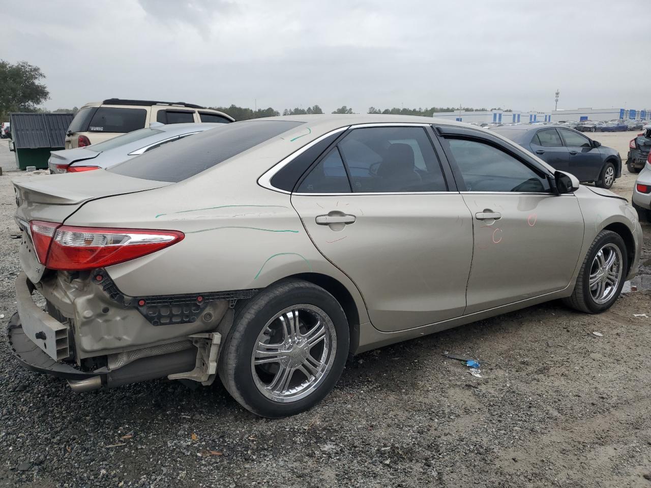 2016 TOYOTA CAMRY LE - Фото 3