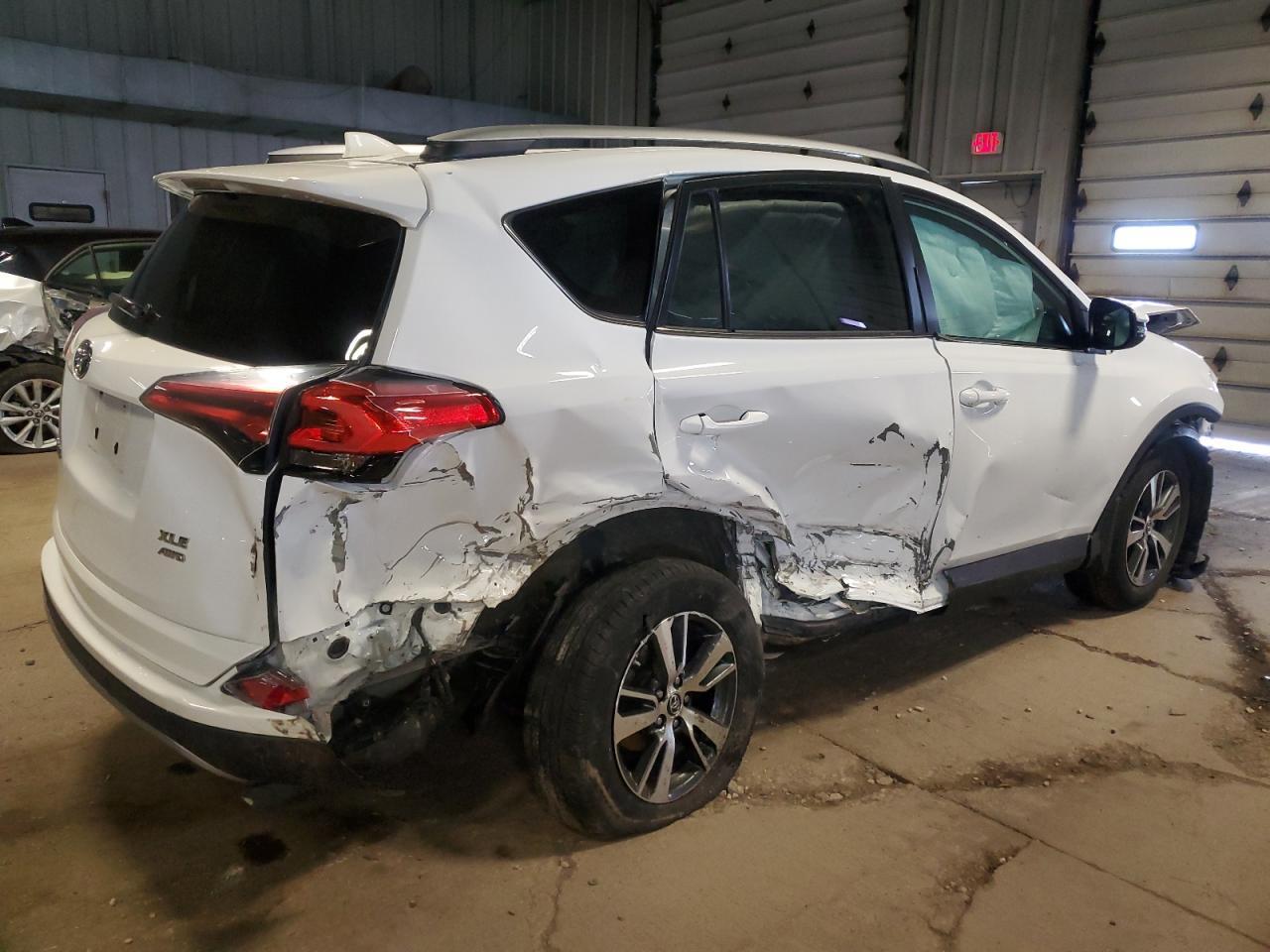 2018 TOYOTA RAV4 ADVEN - Image 3