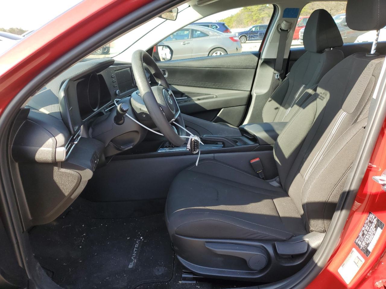 2023 HYUNDAI ELANTRA SE - Фото 7