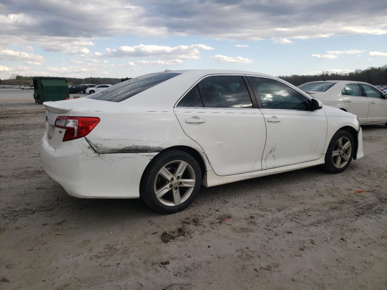 2014 TOYOTA CAMRY L - Image 3