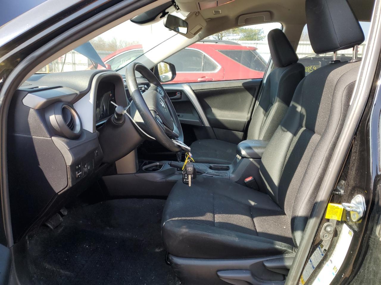 2017 TOYOTA RAV4 LE - Фото 7