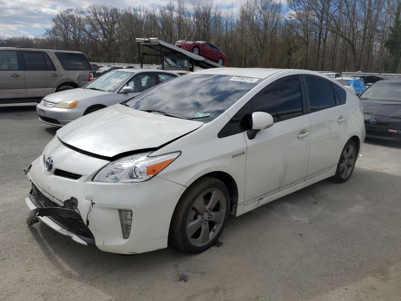 2015 TOYOTA PRIUS car image