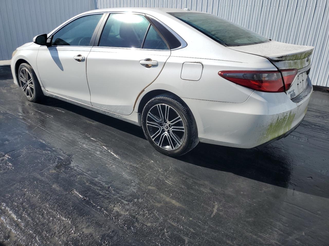 2016 TOYOTA CAMRY LE - Фото 2