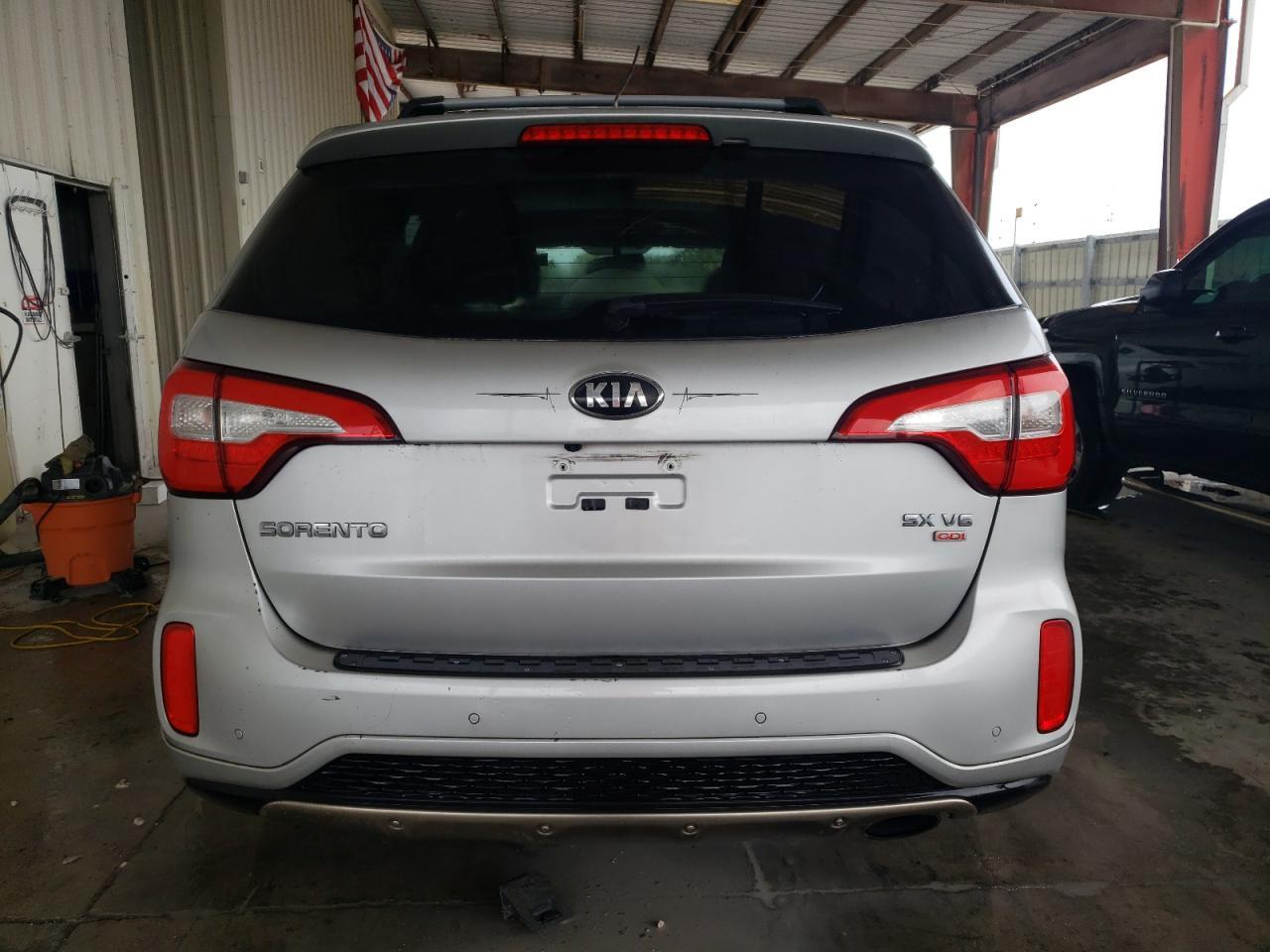 2015 KIA SORENTO SX - Image 6