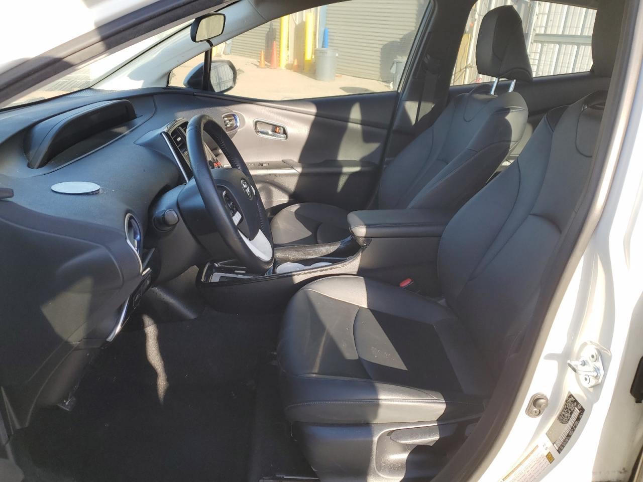 2016 TOYOTA PRIUS - Фото 7