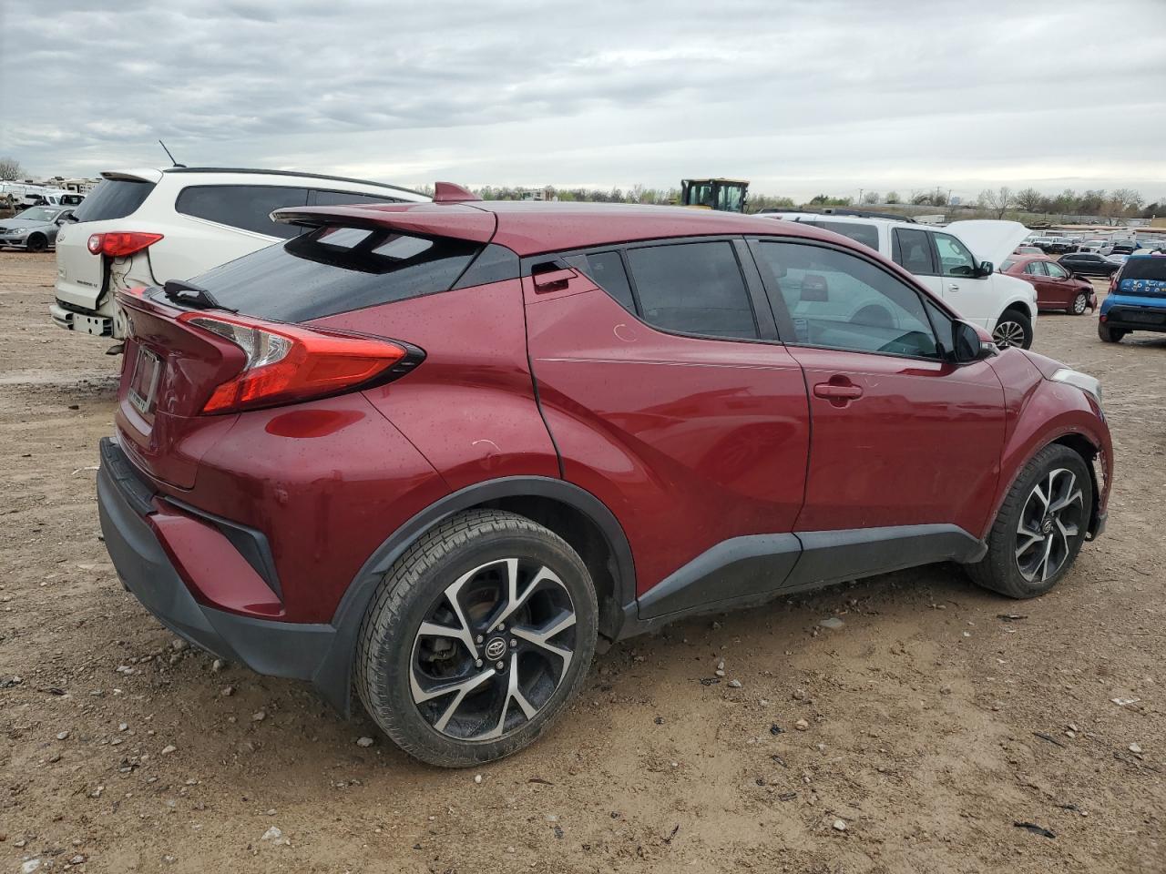 2018 TOYOTA C-HR XLE - Фото 3