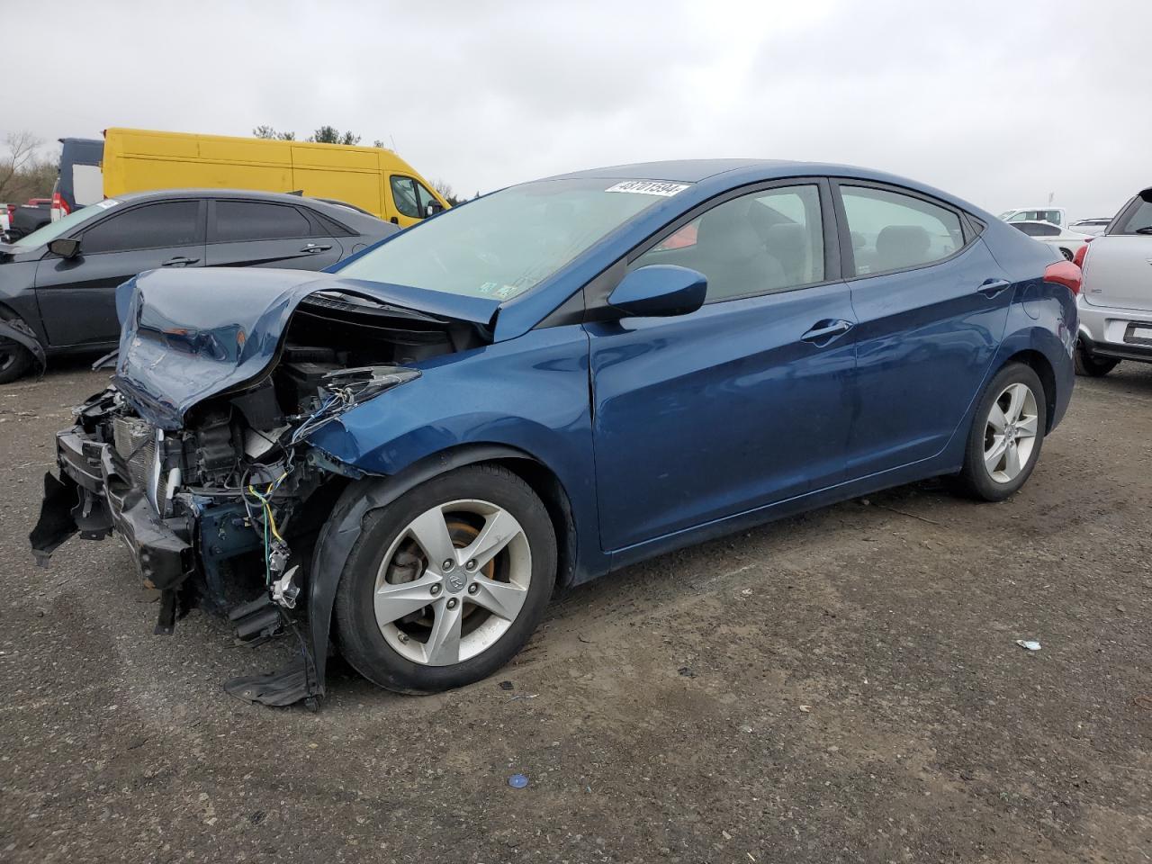 2013 HYUNDAI ELANTRA GL