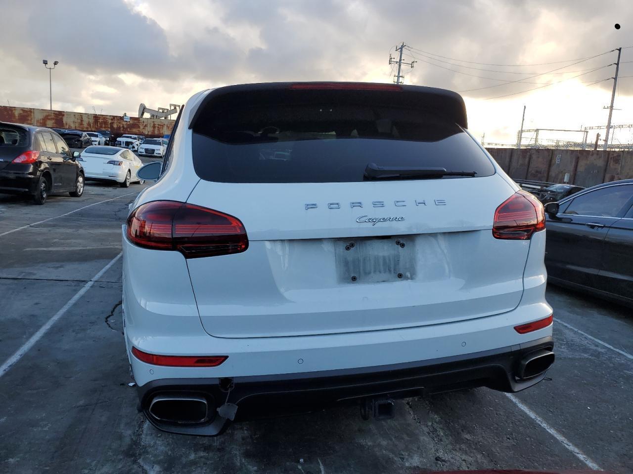 2018 PORSCHE CAYENNE - Image 6