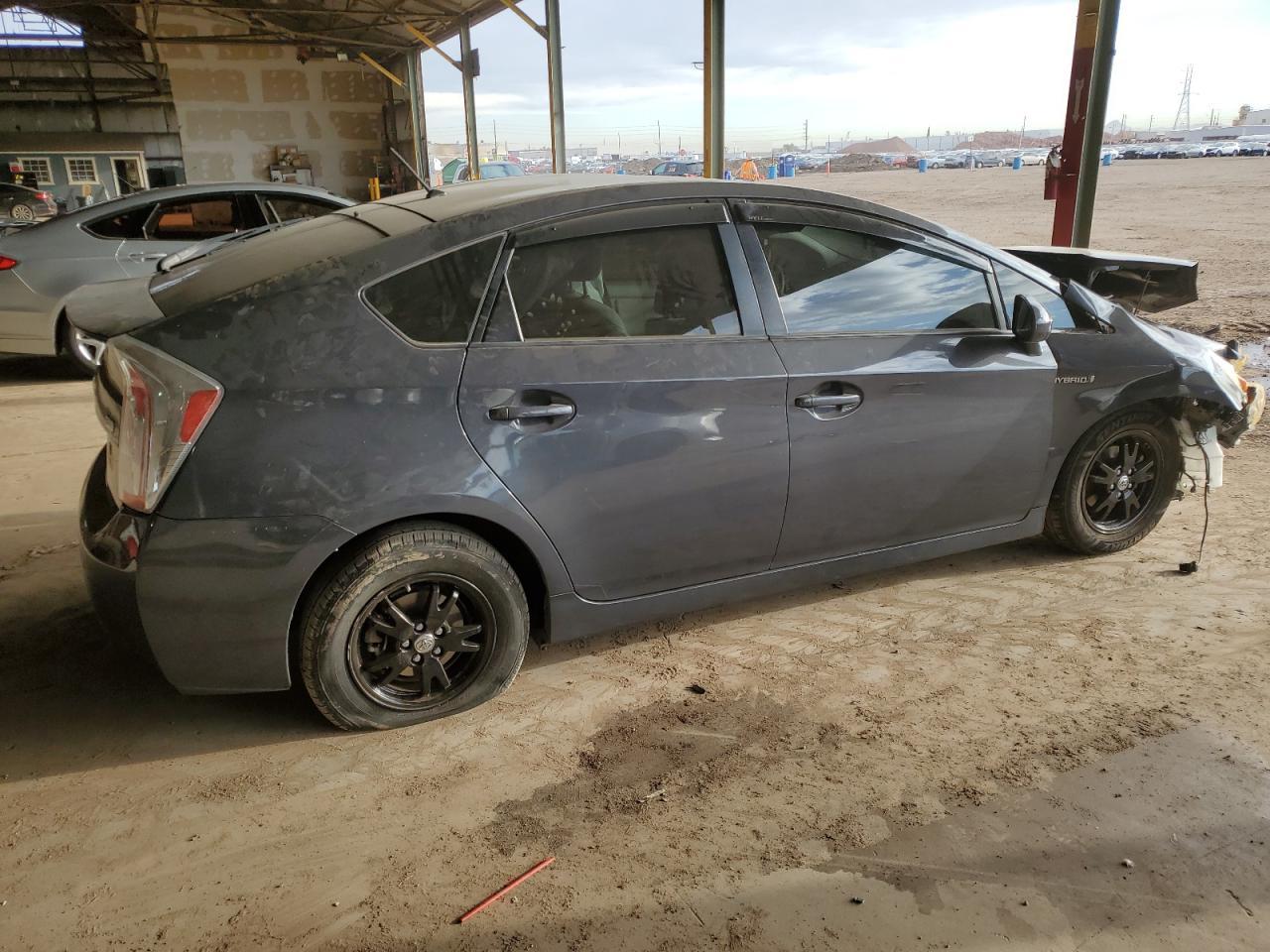 2013 TOYOTA PRIUS - Image 3