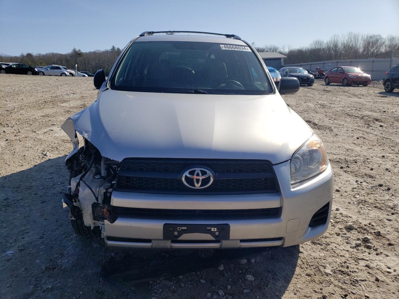 2011 TOYOTA RAV4 - Фото 5