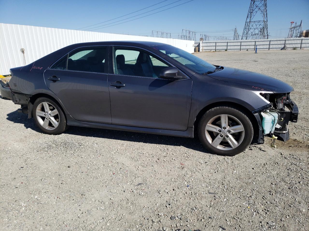 2014 TOYOTA CAMRY L - Фото 4