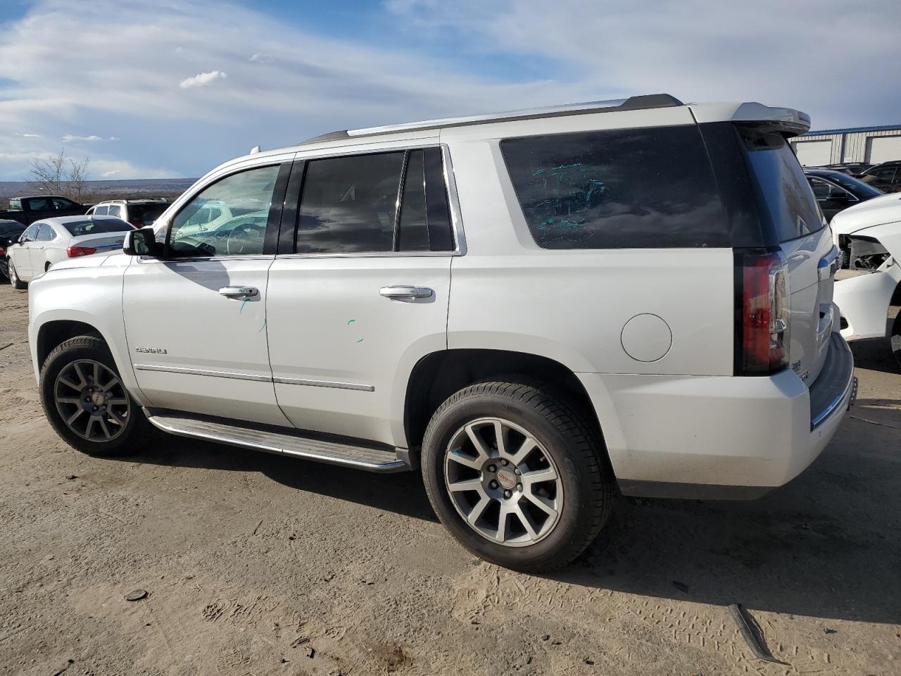 2016 GMC YUKON DENA - Фото 2