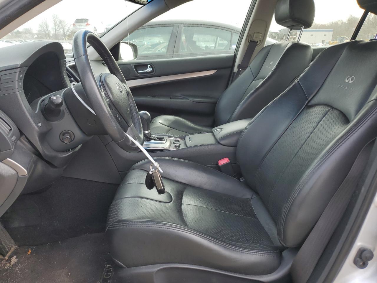 2012 INFINITI G37 - Image 7