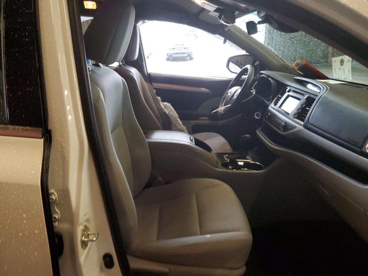 2019 TOYOTA HIGHLANDER - Image 7