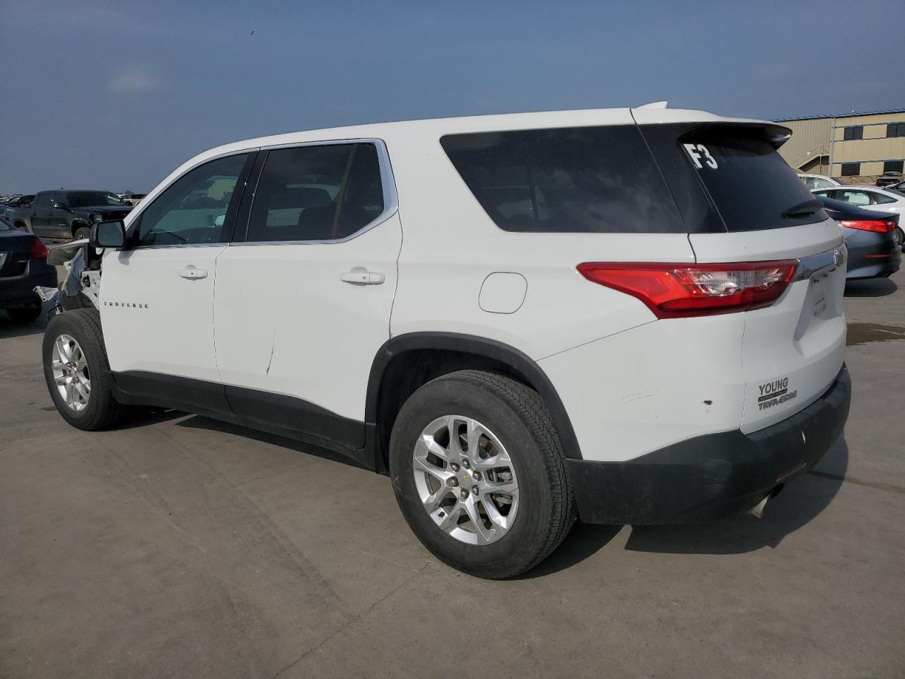 2021 CHEVROLET TRAVERSE L - Фото 2