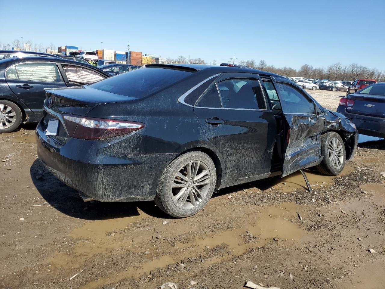 2015 TOYOTA CAMRY LE - Фото 3
