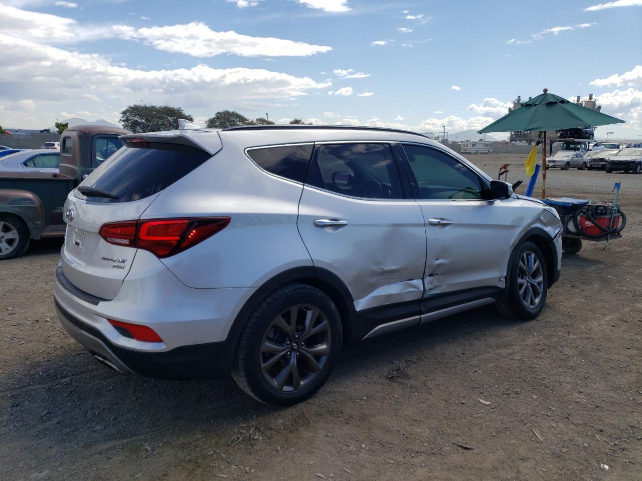 2017 HYUNDAI SANTA FE S - Image 3