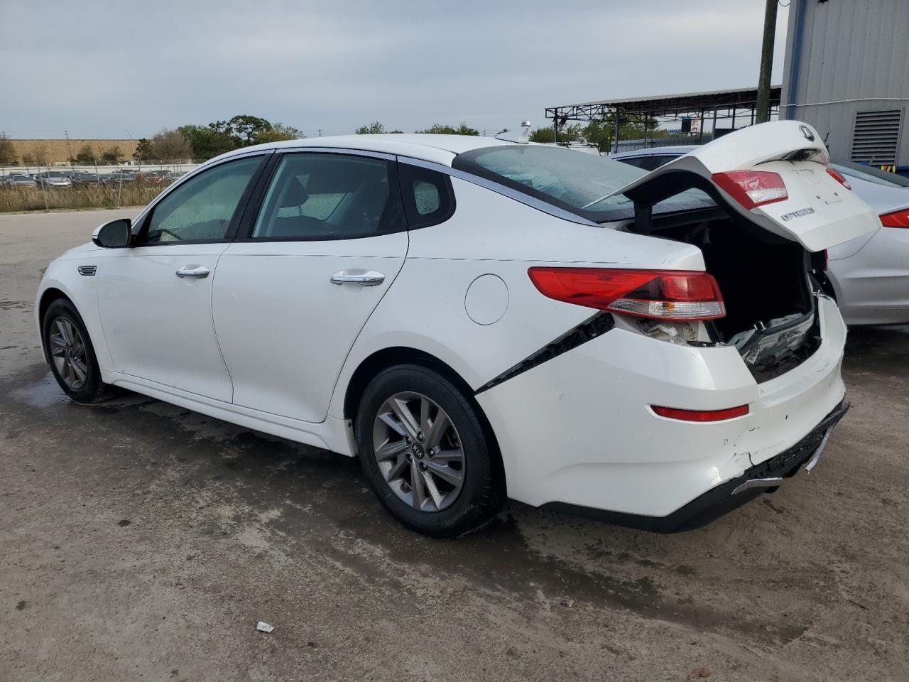 2019 KIA OPTIMA LX - Фото 2