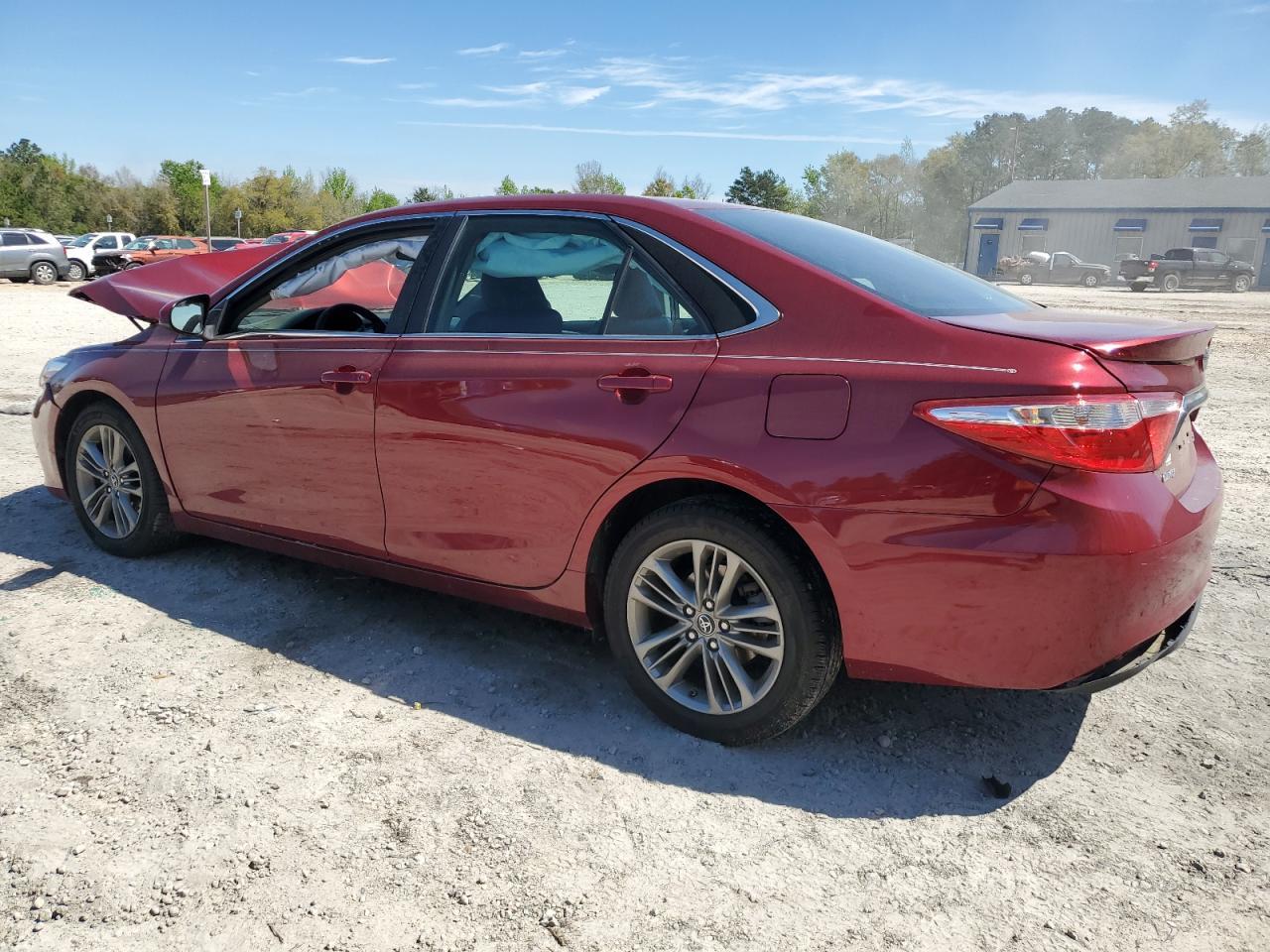 2017 TOYOTA CAMRY LE - Image 2