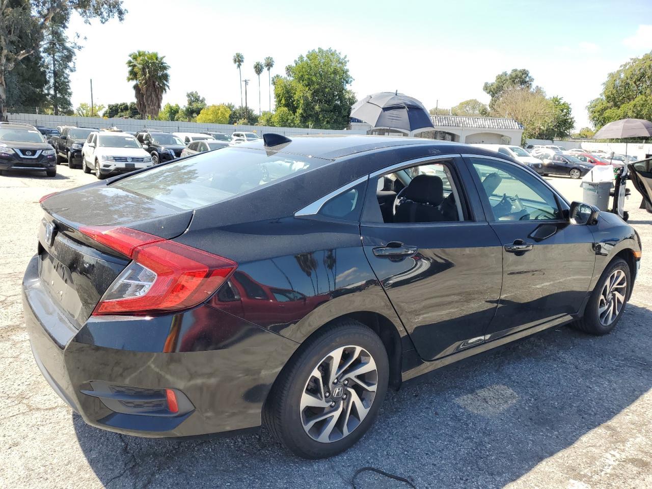 2018 HONDA CIVIC EX - Фото 3