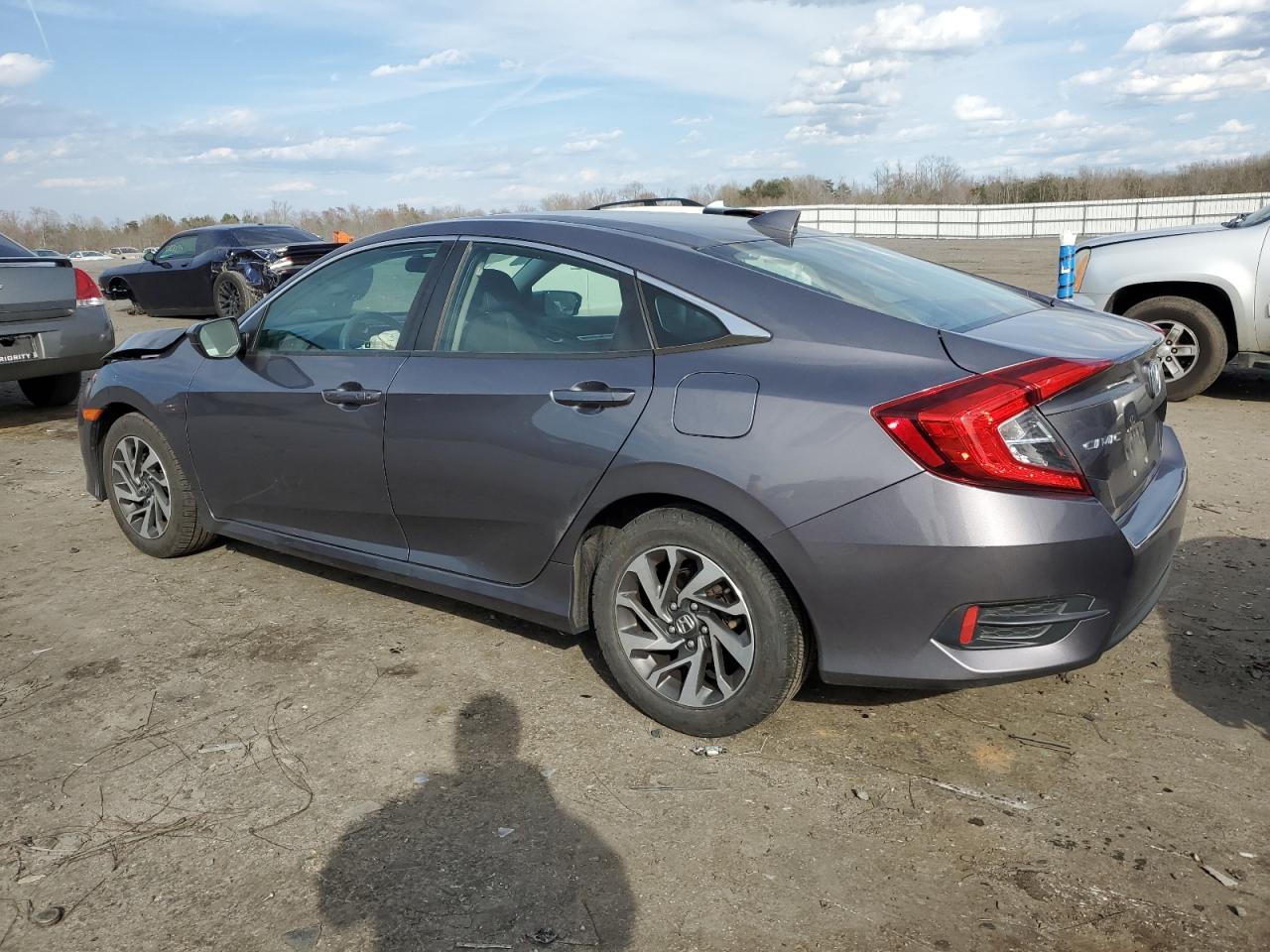2018 HONDA CIVIC EX - Image 2