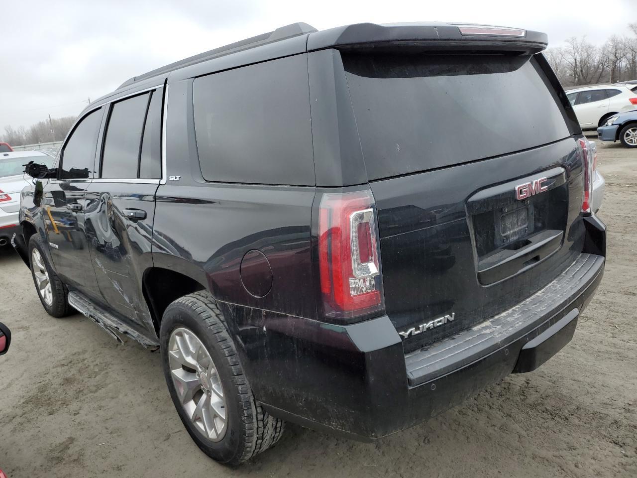 2016 GMC YUKON SLT - Фото 2
