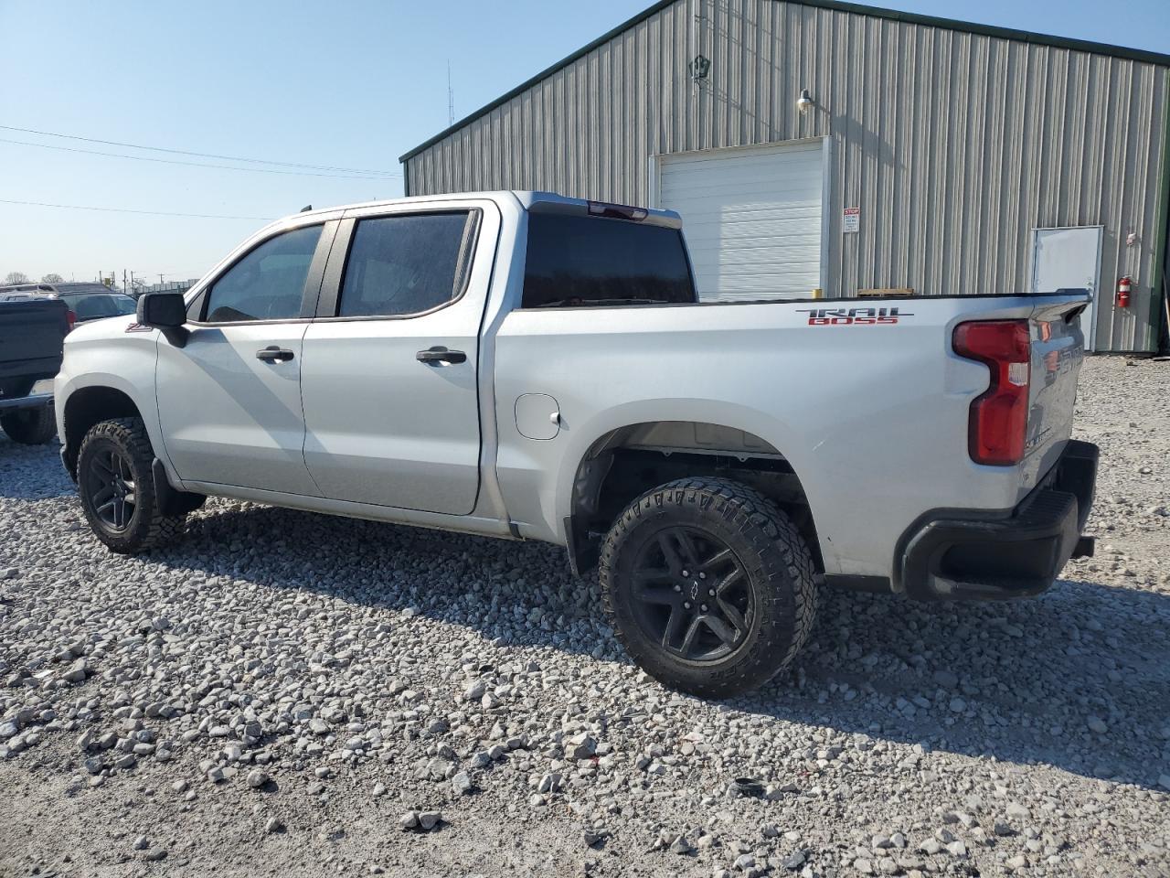 2021 CHEVROLET SILVERADO - Фото 2