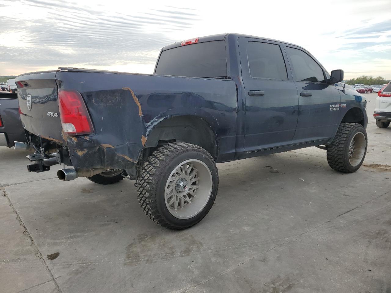 2015 RAM 1500 ST - Image 3
