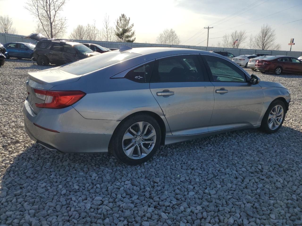2018 HONDA ACCORD LX - Фото 3