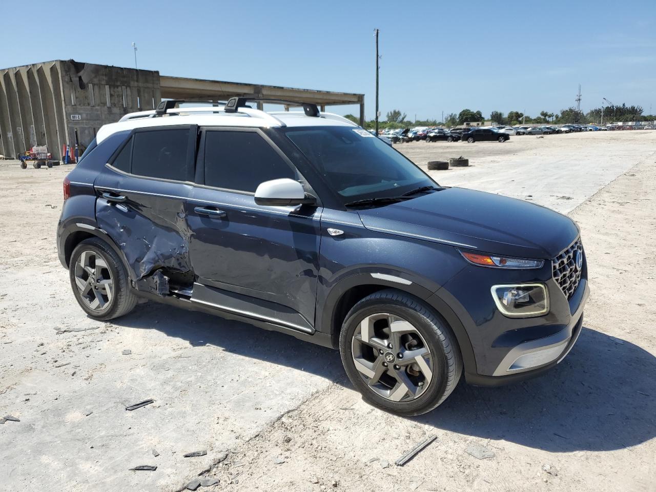 2022 HYUNDAI VENUE SEL - Фото 4