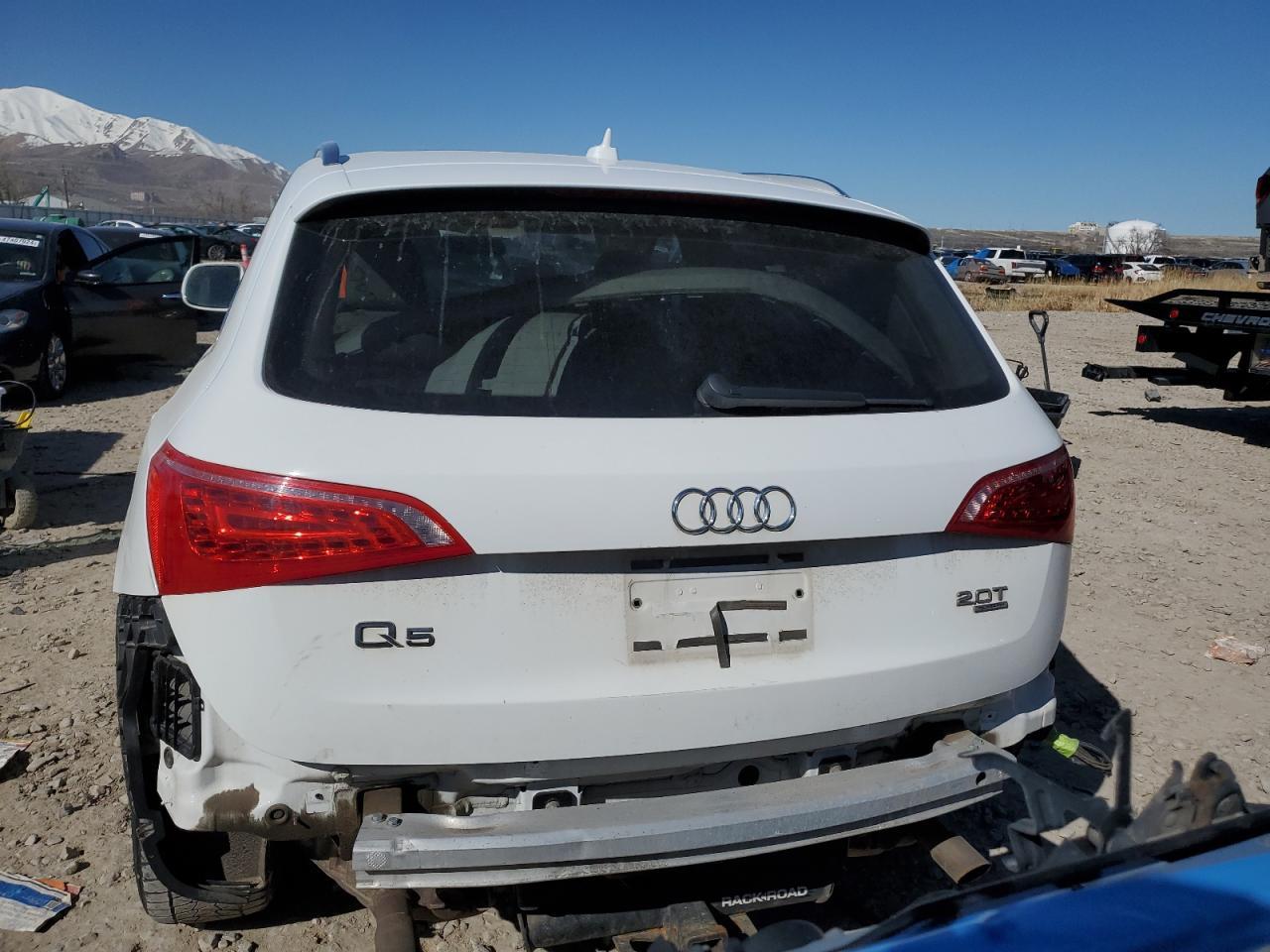 2011 AUDI Q5 PREMIUM - Image 6