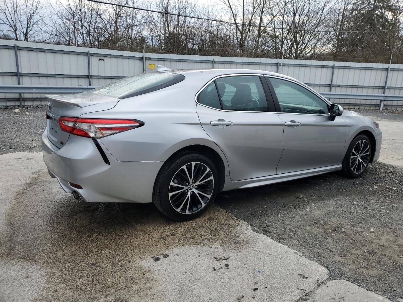 2019 TOYOTA CAMRY L - Image 3