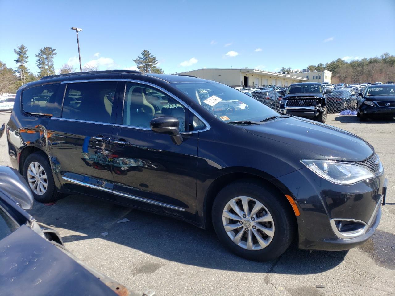 2017 CHRYSLER PACIFICA T - Image 4