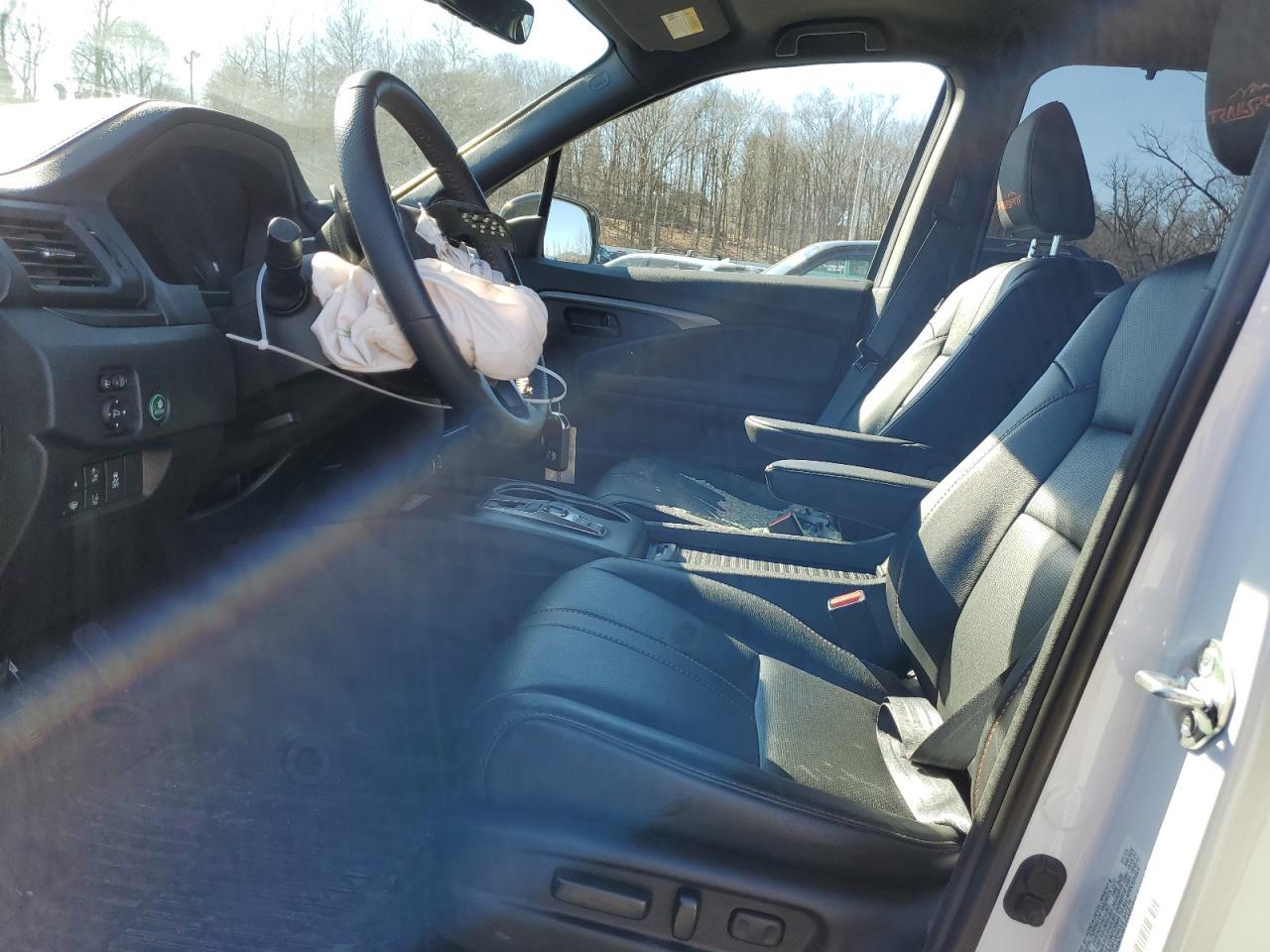 2023 HONDA PASSPORT T - Image 7
