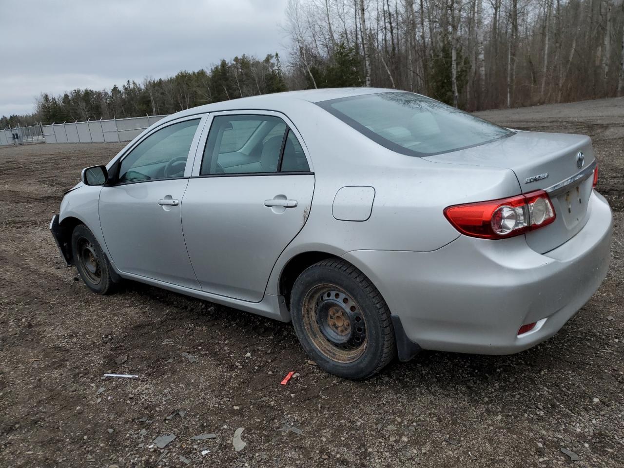 2013 TOYOTA COROLLA BA - Фото 2