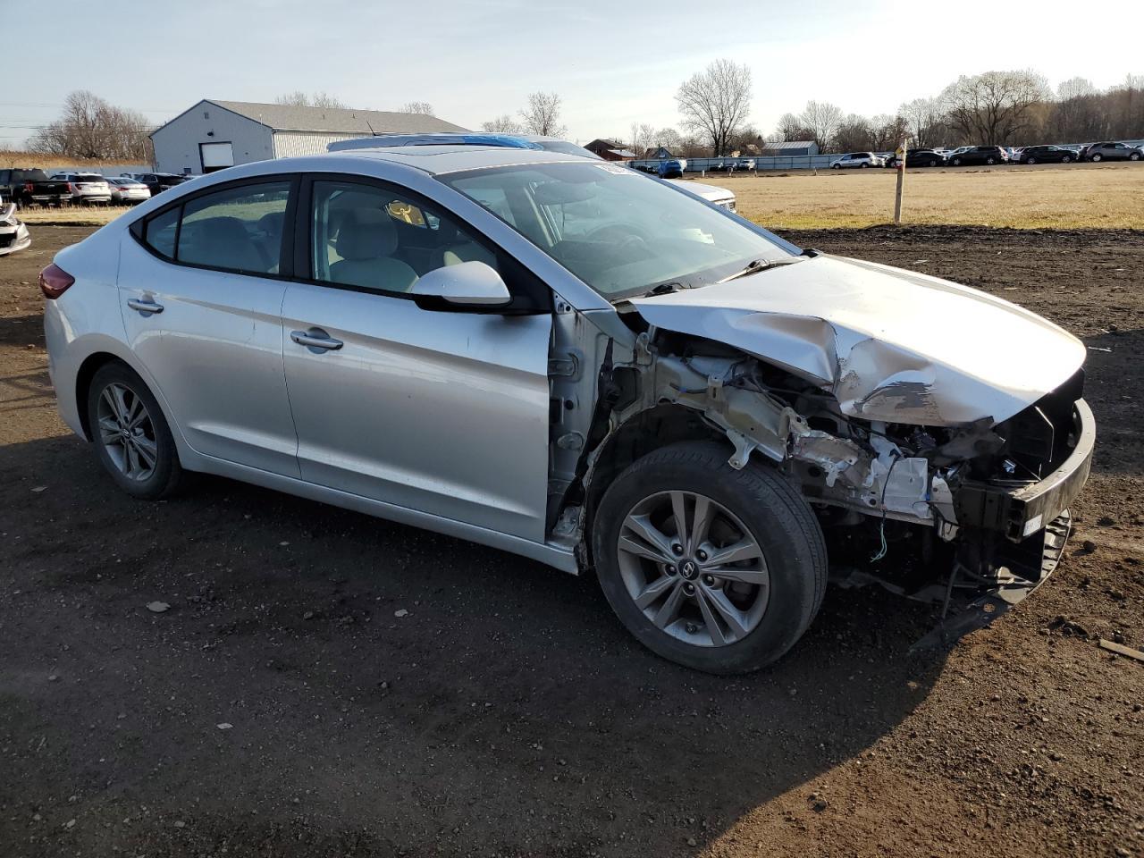 2018 HYUNDAI ELANTRA SE - Фото 4