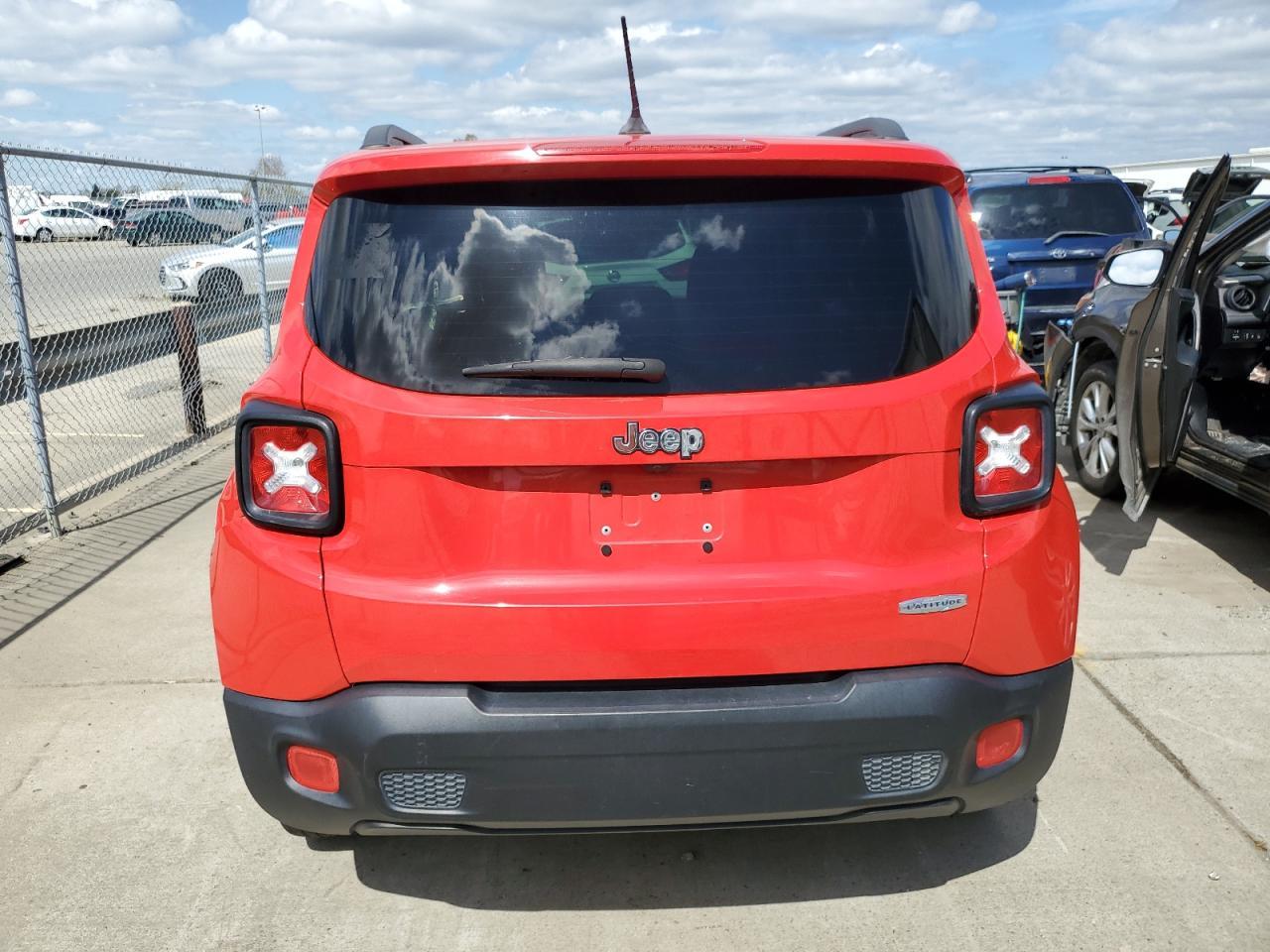 2017 JEEP RENEGADE L - Image 6