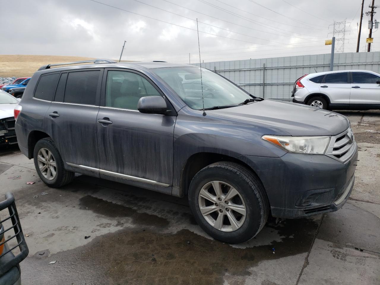 2011 TOYOTA HIGHLANDER - Image 4
