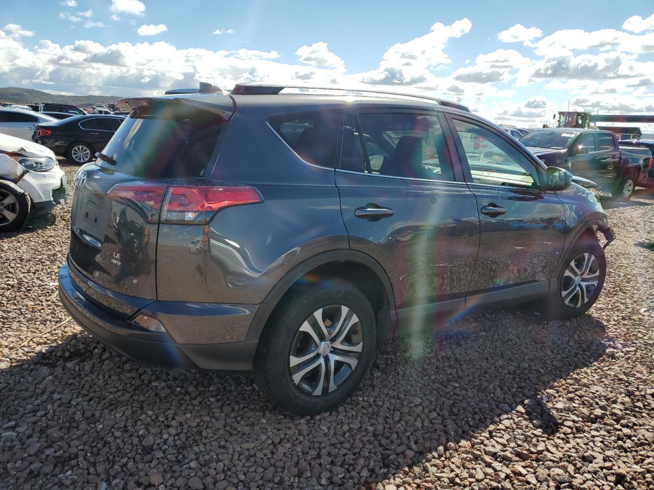 2018 TOYOTA RAV4 LE - Image 3