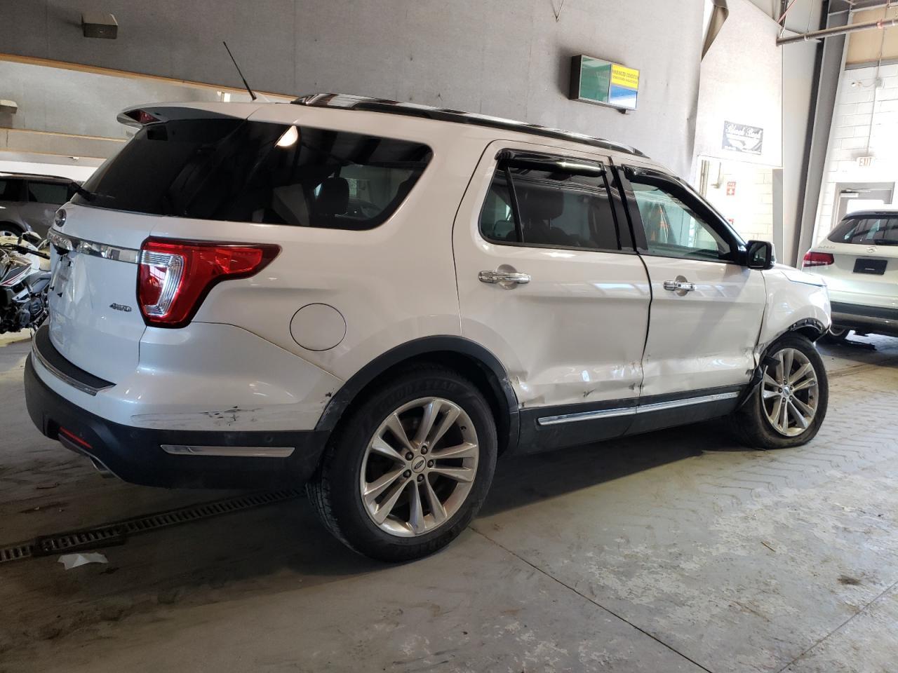 2018 FORD EXPLORER L - Фото 3