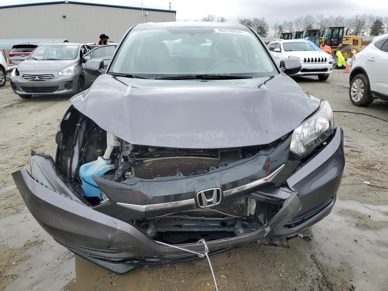 2018 HONDA HR-V LX - Image 5