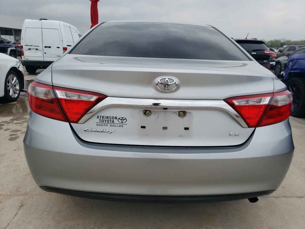 2016 TOYOTA CAMRY LE - Фото 6