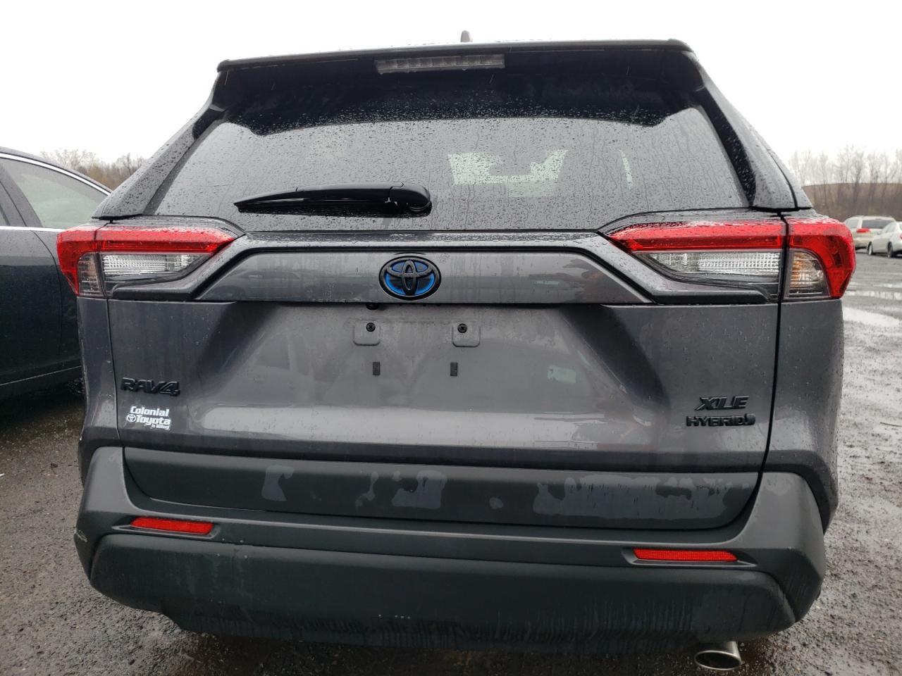 2022 TOYOTA RAV4 XLE - Image 6