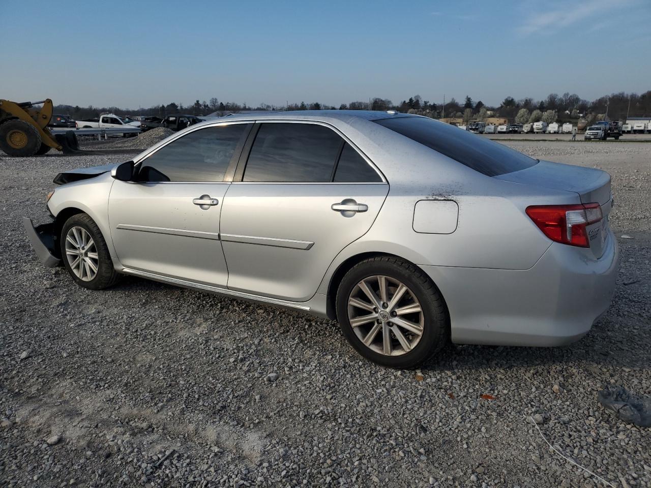 2012 TOYOTA CAMRY SE - Фото 2
