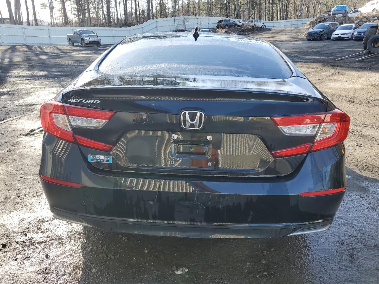 2018 HONDA ACCORD LX - Image 6